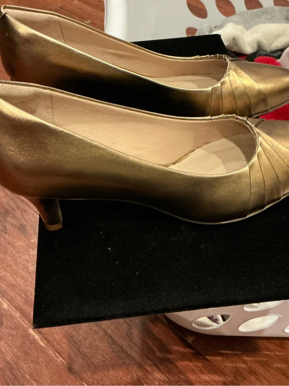 Clark’s Linvale Crown Metallic Pumps size 7.5